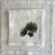 Load image into Gallery viewer, Fir &amp; Pinecone Napkin
