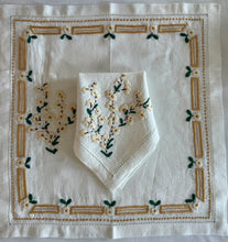 Load image into Gallery viewer, Beige Blossom Napkin &amp; Placemat Set
