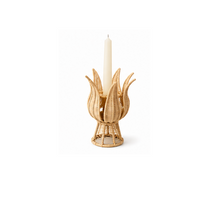 Load image into Gallery viewer, Handwoven natural Iraca palm petal candle holder
